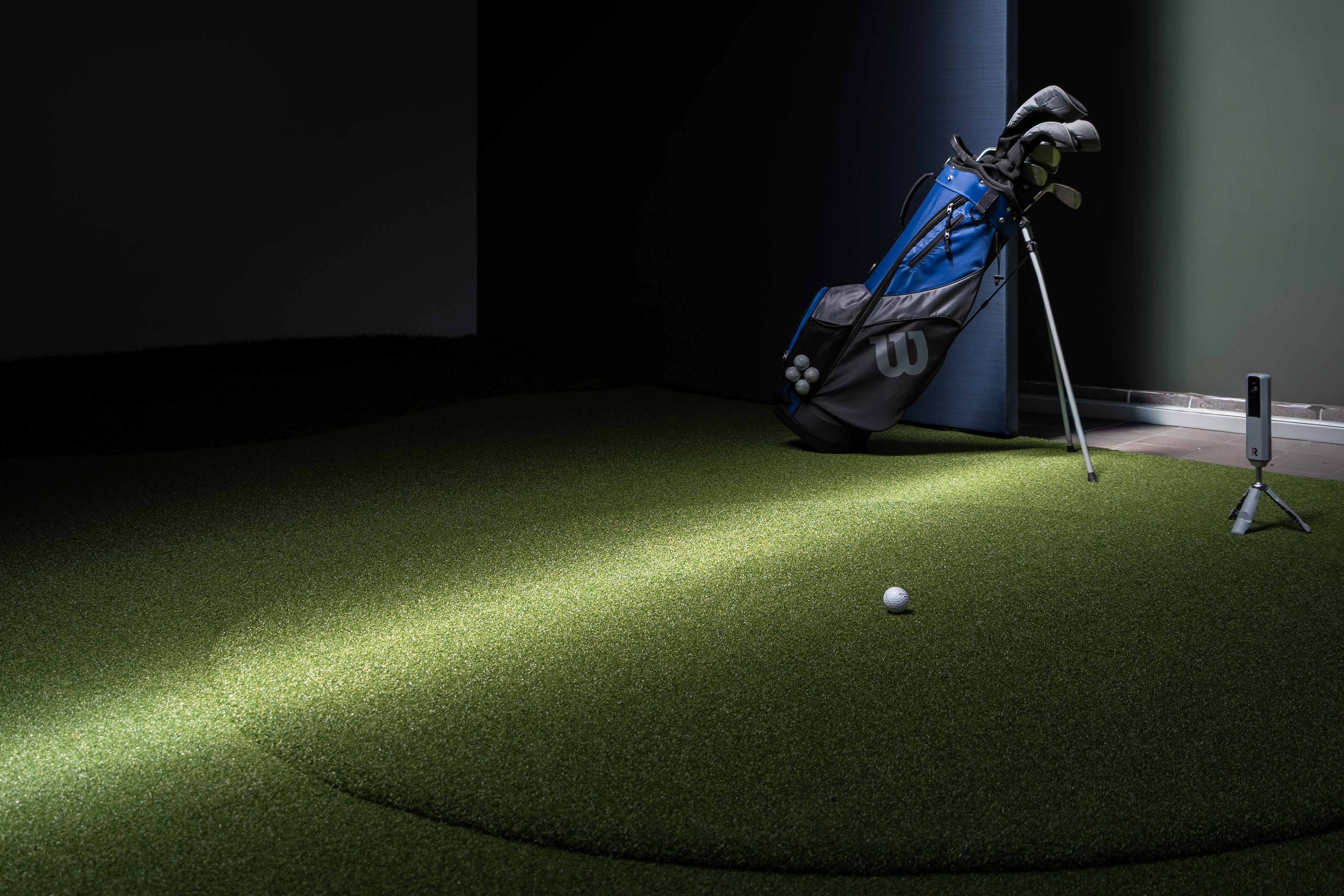 Sacca da golf e radar in ambiente GolfArena